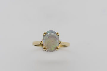 18ct gold and Australian White Opal Cabochon Ring