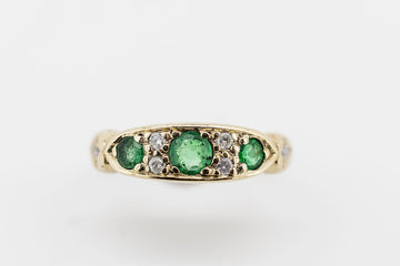 9CT GOLD AND EMERALD & DIAMOND VINTAGE INSPIRED RING