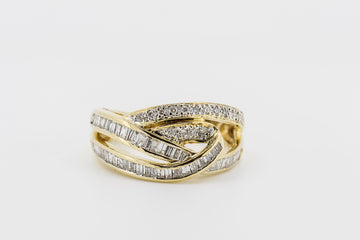 18CT GOLD DIAMOND RING