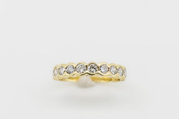 18CT GOLD DIAMOND RING