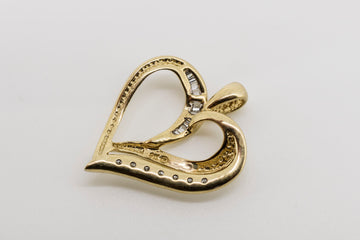 9CT GOLD AND DIAMOND HEART PENDANT