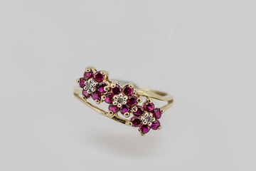 9ct solid yellow gold diamond and synthetic ruby ring