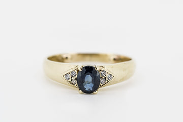 9CT GOLD SAPPHIRE AND DIAMOND RING