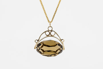 9CT GOLD PENDANT WITH GLASS PAST STONE