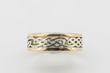 9CT GOLD CELTIC RING