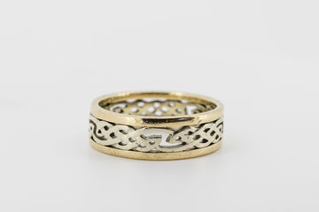 9CT GOLD CELTIC RING