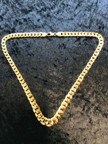 18ct gold hollow necklace and bracelet set.