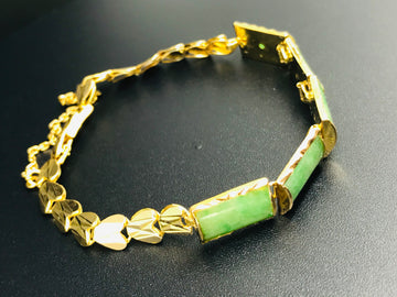 20ct gold and Jade bracelet