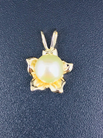 14ct gold pearl pendant