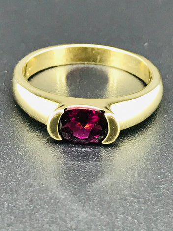 9ct gold Rhodalite Garnet ring