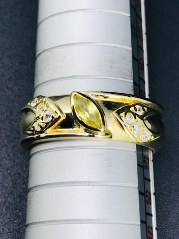 18ct gold ring WITH YELLOW SAPPHIRE AND DIAMONDS