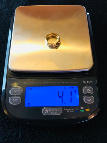 18ct gold ring WITH YELLOW SAPPHIRE AND DIAMONDS