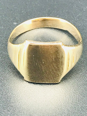 9ct gold signet ring