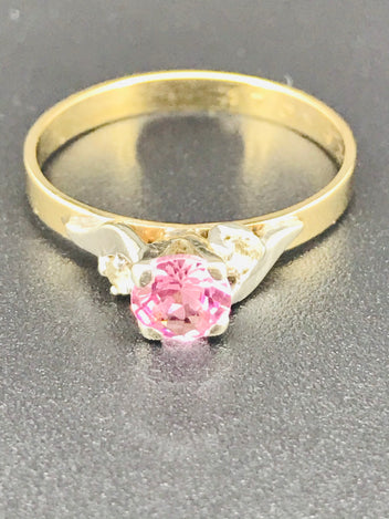 9ct gold Cubic Zirconia ring