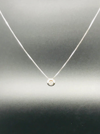 18ct gold necklace with diamond pendant