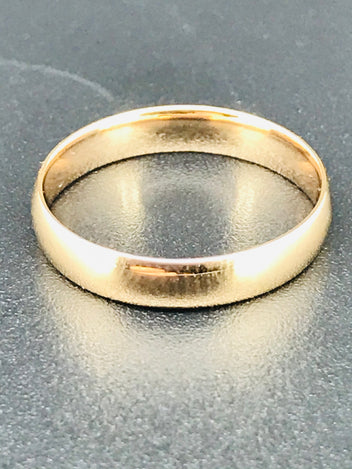 18ct gold ring, wedding band