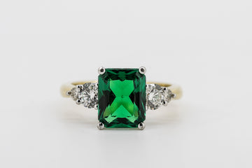 18CT GOLD BYRON EMERALD WITH DIAMONDS