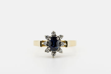 18CT GOLD SAPPHIRE AND DIAMOND RING